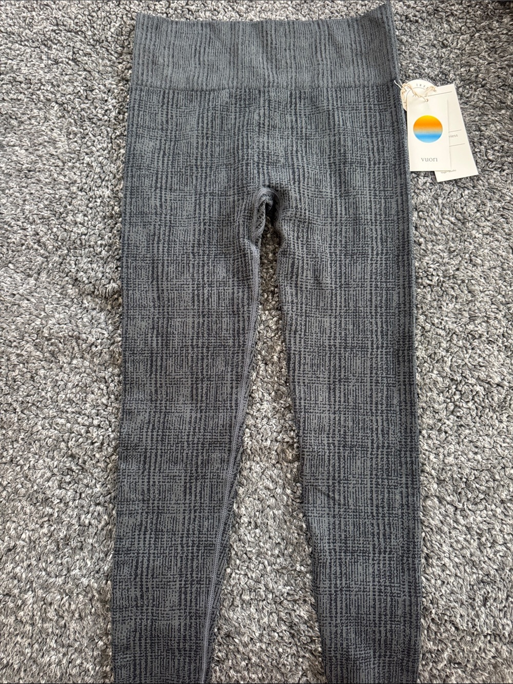 Vuori Women’s M Brand New Charcoal Textured Leggings